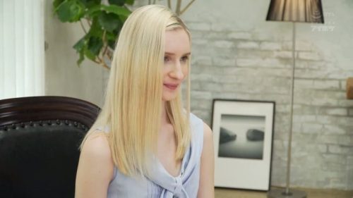 【エマ･ローレンス･リリー・ハート】スイス生まれの白人外国人お姉さんが初めて日本人の男性とSEXでAVデビュー