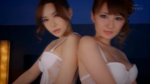 【里美ゆりあ･天海つばさ】美人お姉さん達が一人の男に群がりハーレム性調教