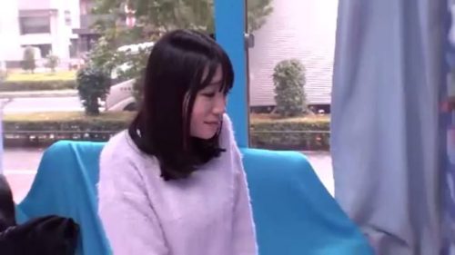 【富田優衣】＜MM号×NTR＞付き合い立てのカップルさんをMM号に連れ込み彼氏を外に出し童顔女をNTR