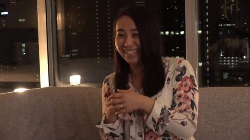 ＜人妻×中出しNTR＞欲求不満奥さんがアダルト撮影懇願ｗ