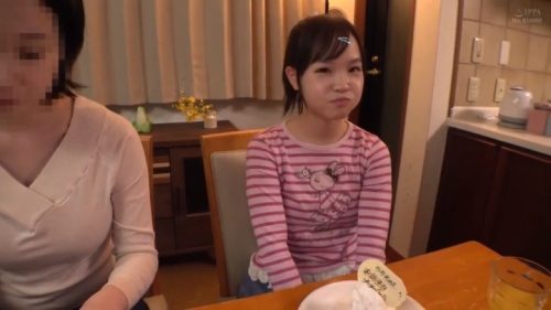 【工藤ララ】まだ未成熟な女の子がハメ撮りSEX