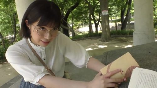 まだ未完成だけど原石の持ち主の可愛い女の子がAVデビューｗのトップ画像