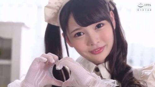 【跡美しゅり】童顔で未成熟な身体のパイパンマンコの美少女が今夜アナタを癒しますｗ