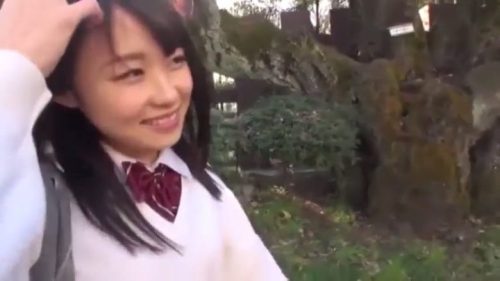 「お小遣いの為かなぁ♪」パパ活しちゃっている現役JK女の子を指名してみました件ｗ