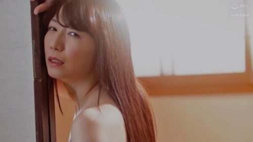 【加藤あやの】＜ながえ作品＞美人奥さんは夫が仕事で留守中に何度もNTRハメを繰り返すビッチ妻だったｗ
