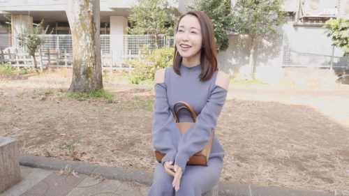 【篠田ゆう】美人でデカパイ奥さんが夫とレス気味だったのでシロウト撮影で悶絶イキ