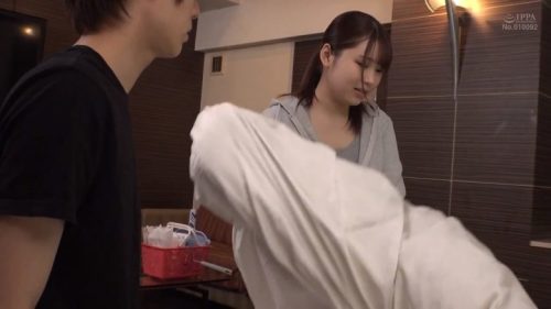 ＜相部屋×NTR＞美人デカパイお姉さんと相部屋になり下半身が我慢出来ず強引におそっちゃった件ｗ