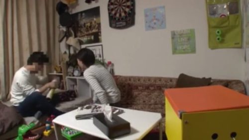 ＜熟女妻×ハメ撮り＞僕は某サイトで知り合った美人妻を自宅に呼び隠しカメラを仕掛けハメ撮りしちゃった件ｗのトップ画像