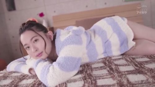 【梓ヒカリ】まだ雰囲気は子供っぽいケド身体はすごく成長した童顔お姉さんが禁断SEX