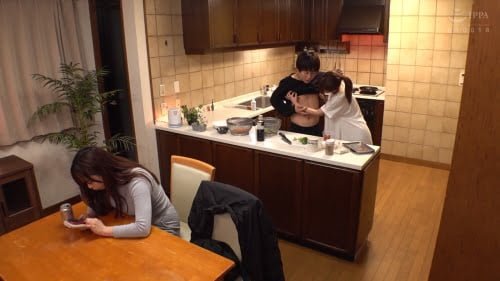 【東條なつ】＜ＮＴＲ＞僕は彼女が居るのに彼女の激カワ過ぎる妹に誘惑され至近距離に彼女が居るのに裏切りＳＥＸしまくった最低な僕