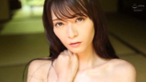 ＜NTR＞「もっと沢山見て下さい❤」水も滴るイイ女！現役素人奥さんが夫に内緒でシロウト男性と一夜限りのフシダラナ関係
