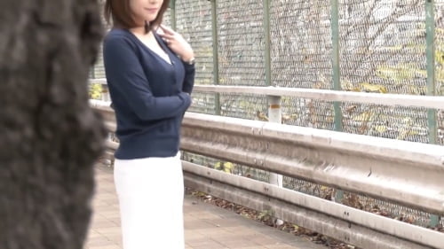 「今夜AVデビューします❤」子供も大きくなり夫とマンネリ気味の現役主婦が夫や子供に内緒でAVデビュー