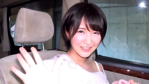 「某●●でメイドしてます❤」メイド喫茶に勤務中の可愛いショトカ女の子とラブホで中出しSEX
