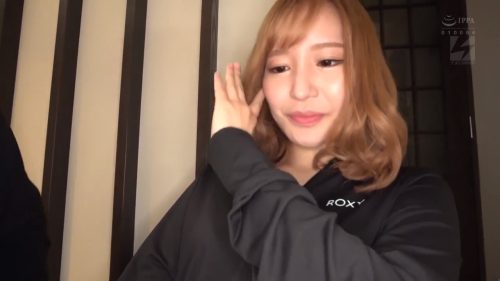 「エッチ好き❤」某海岸でゲットした素人お姉さんと即日SEX