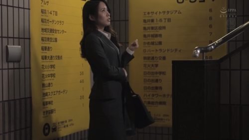 ＜お姉さん×訪問販売＞下着の訪問販売で下着を売るノルマ為に自らの身体を差し出すお姉さん