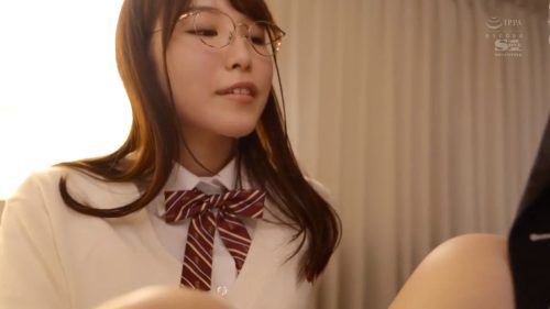 【香水じゅん】＜メガネJK×痴女＞僕は普段はメガネを掛け地味な同級生JKに放課後に誘惑され卒業式の日まで何度もハメまくった青春の味ｗ