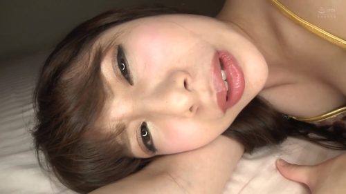 【工藤まなみ】＜痴女お姉さん＞痴女系お姉さんがエッチな目線で男を悩殺