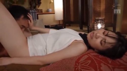 【絵恋空】《エロ動画×お姉さん》変態教授に媚薬を飲まされたお姉さんが淫乱になり一晩中ハメまくる事になってしまった…