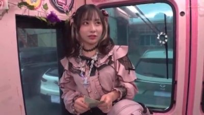 《エロ動画×MM号》街中で暇そうなコスプレ女子をナンパしてマジックミラー号でおプロのテクでイキまくりwのトップ画像