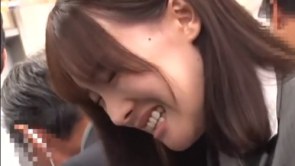 《エロ動画×OL･痴漢》パンスト穴あけ指入れの羞恥に悶える美脚女がねっとり膣内をほじられ本気汁が滴るほど感じまくった件
