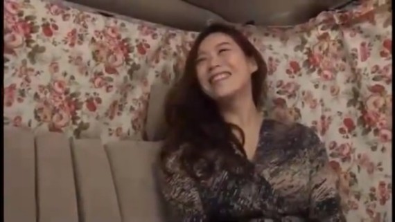 《エロ動画×素人･人妻》旦那とは半年に１度しかエッチしていない欲求不満妻をGETしホテルで中出しセックス