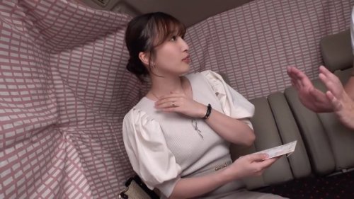 《エロ動画×素人・人妻》ナンパした人妻の蜜濡れの身体を密室で激しく突き上げる鬼畜ピストン