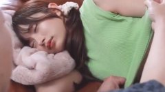 【北岡果林】《エロ動画×人妻･寝取り》同居中の嫌いな義父に夜這いされ…夫の隣で息を殺しながら強引なフル勃起に蕩かされていく素人従順妻