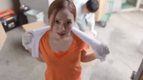 【小倉由菜】《エロ動画×お姉さん・レイプ》配送中の既婚ベテランドライバーの仕事に同行する新婚の人妻が車の中で突然襲われてしまう件w