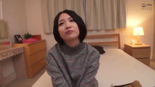 《エロ動画×素人・人妻》素人人妻ナンパGカップの手コキが上手な女性とホテルで激しいセックス