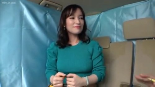 《エロ動画×素人･人妻》レス気味の結婚生活に不満を抱く素人巨乳妻を街で誘い出しホテルで激しく愛し合った午後