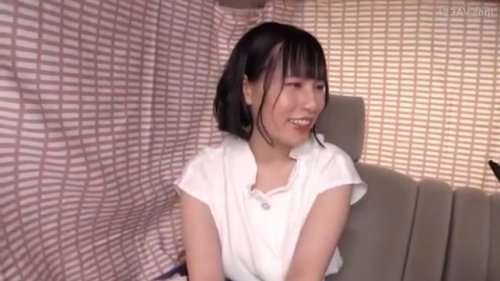 《エロ動画×素人･人妻》セレブ生活を満喫する巨乳妻をロケ車でナンパしてリッチな暮らしの裏の欲求不満を解放