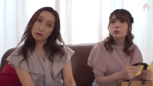 《エロ動画×人妻･素人》セレブな美人親子をナンパして丸裸にして男優のチンポを取り合いながら果てるまでハメ倒し
