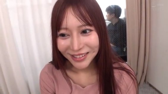 旦那を待たせてスタジオで生々しくイキ狂う爆乳妻とやりたい放題の中出しセックス
