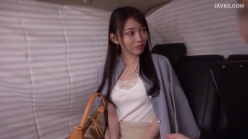 「素人動画」夕食準備中のセレブ妻を車内電マの強烈な快感でバグらせてホテルでガッツリ中出しをキメる昼下がり